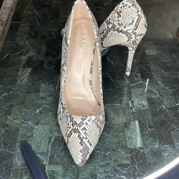 Barely worn stiletto heels. Animal print, size 8. - Picture 5 of 5